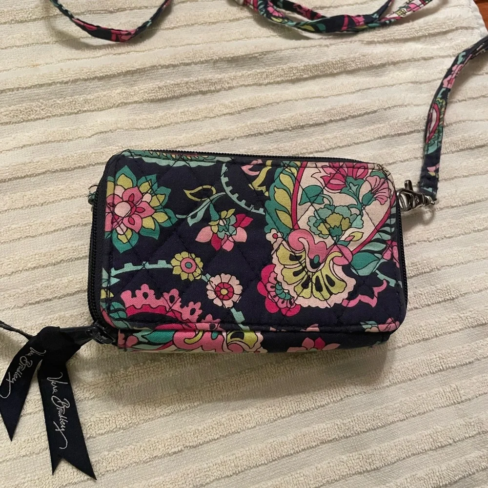 Vera Bradley‎ Floral Crossbody/Wristlet Wallet w/Navy and Pink Accents, OS
